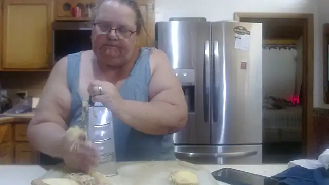 Snapshot of Hornybbw1978 chatting on 10-22-25, 11:48 Hornybbw1978 online show from 10-22-25, 11:48