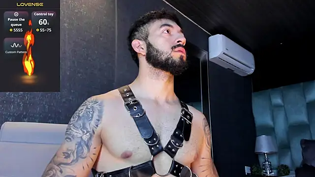 Snapshot of MarkWalker__ chatting on 04-07-26, 09:54 MarkWalker online show from 04-07-26, 09:54