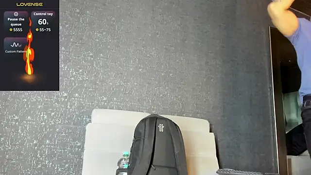 Snapshot of MarkWalker__ chatting on 04-11-26, 09:57 MarkWalker online show from 04-11-26, 09:57