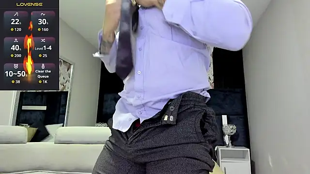 Snapshot of MarkWalker__ chatting on 04-15-26, 09:27 MarkWalker online show from 04-15-26, 09:27