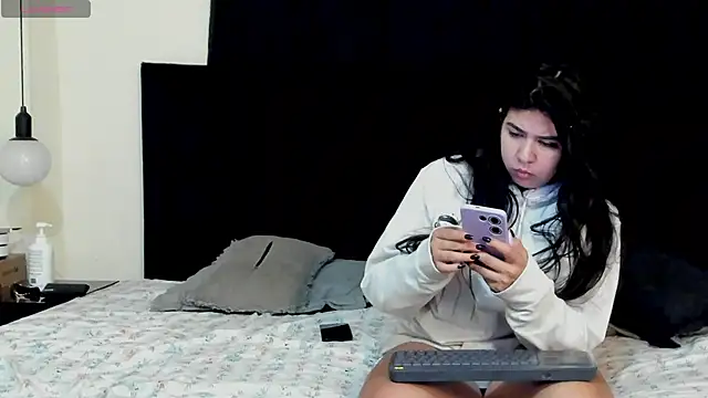 Snapshot of lissandthor13 chatting on 11-13-25, 10:47 lissandthor13 online show from 11-13-25, 10:47