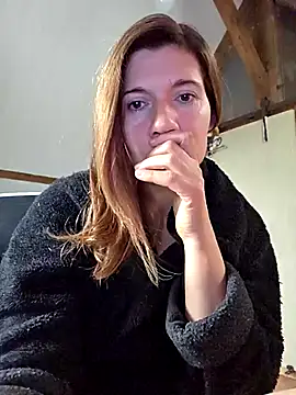 Lina lou4 online show from 10-27-25, 08:51