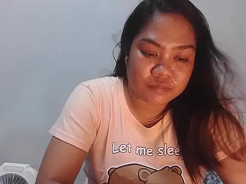 Snapshot of xxsam_69xx chatting on 10-31-25, 11:55 xxsam 69xx online show from 10-31-25, 11:55