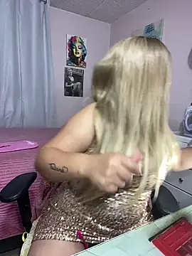 Snapshot of Melissa_Bianco chatting on 12-14-24, 05:18 Melissa Bianco online show from 12-14-24, 05:18