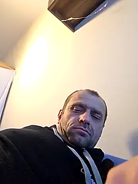 Snapshot of Roman0798 chatting on 10-24-25, 05:26 Roman0798 online show from 10-24-25, 05:26