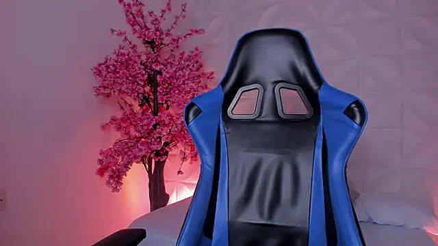 cora 22 online show from 02-13-26, 01:18