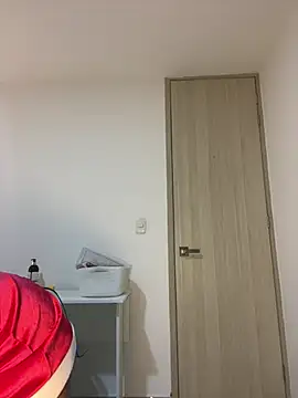 Snapshot of I_am_kat chatting on 12-18-24, 01:59 I am kat online show from 12-18-24, 01:59