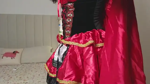 Snapshot of I_am_kat chatting on 10-31-25, 02:45 I am kat online show from 10-31-25, 02:45