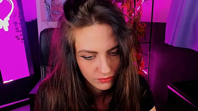 EmilyWilden online show from 12-13-24, 11:34