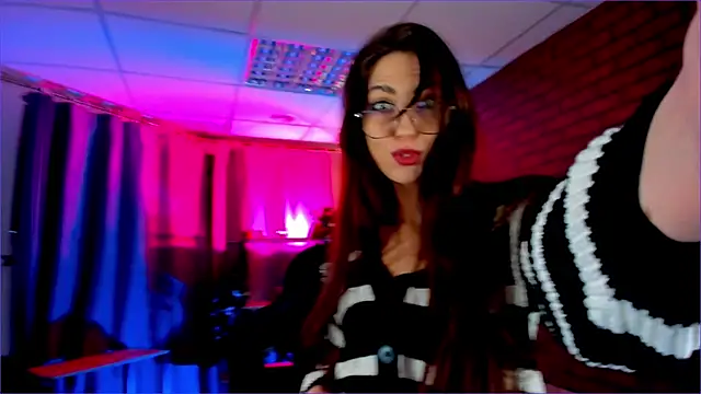 EmilyWilden online show from 12-29-24, 09:17