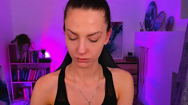 EmilyWilden online show from 02-17-25, 08:09
