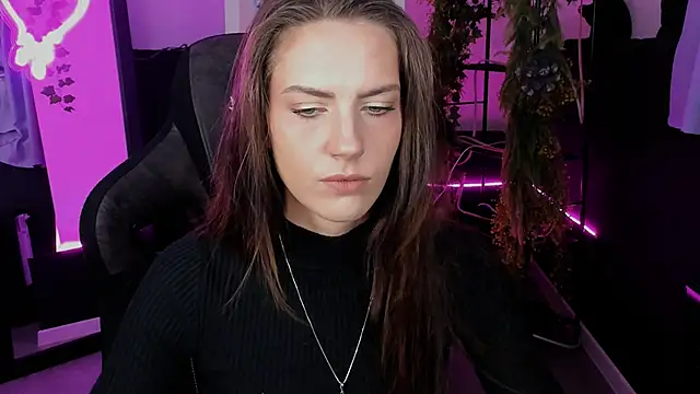 Snapshot of EmilyWilden chatting on 11-06-25, 08:37 EmilyWilden online show from 11-06-25, 08:37