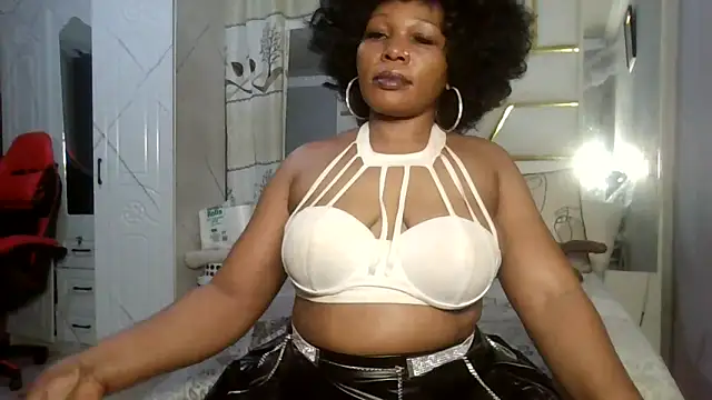 Snapshot of SexyyNana chatting on 02-03-26, 03:37 SexyyNana online show from 02-03-26, 03:37