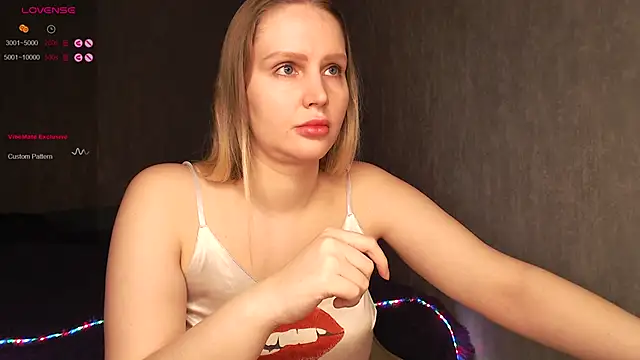 nutcrew online show from 12-21-25, 08:49