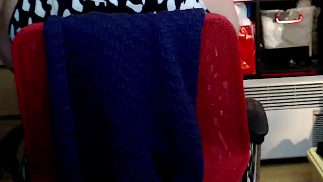 Snapshot of mayasmith chatting on 11-29-25, 10:40 mayasmith online show from 11-29-25, 10:40