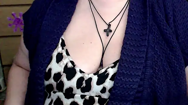 Snapshot of mayasmith chatting on 12-05-25, 07:32 mayasmith online show from 12-05-25, 07:32