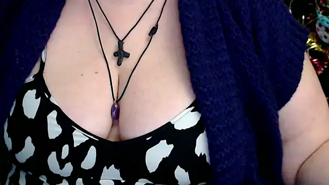 Snapshot of mayasmith chatting on 01-07-26, 11:51 mayasmith online show from 01-07-26, 11:51