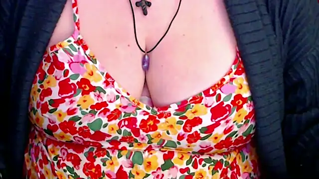 Snapshot of mayasmith chatting on 02-06-26, 08:12 mayasmith online show from 02-06-26, 08:12