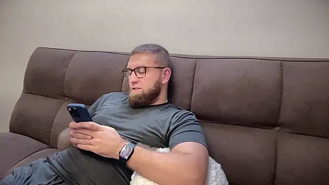 Bear bear  online show from 12-28-24, 10:03