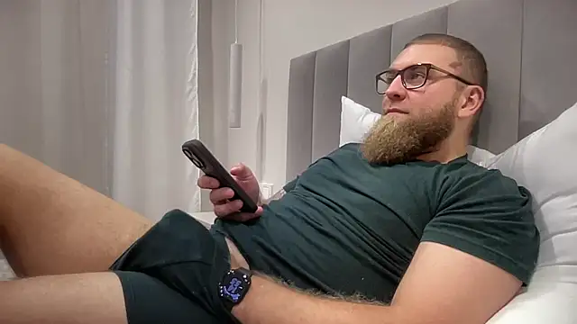 Bear bear  online show from 10-14-25, 11:55