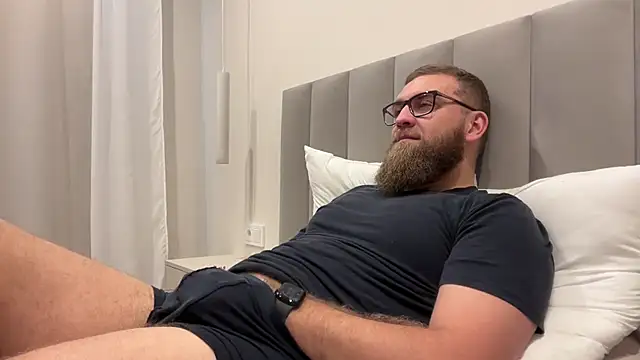 Bear bear  online show from 11-14-25, 11:42