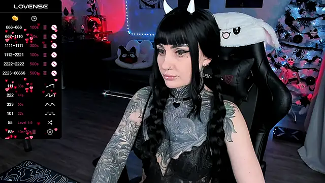 RachelQueen  online show from 02-04-25, 06:17