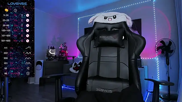 RachelQueen  online show from 10-11-25, 10:47