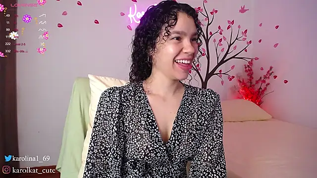 Snapshot of Karolina_1 chatting on 02-17-25, 01:53 Karolina 1 online show from 02-17-25, 01:53