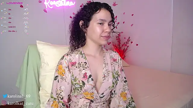 Snapshot of Karolina_1 chatting on 02-24-25, 08:25 Karolina 1 online show from 02-24-25, 08:25
