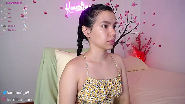 Snapshot of Karolina_1 chatting on 02-25-25, 02:00 Karolina 1 online show from 02-25-25, 02:00