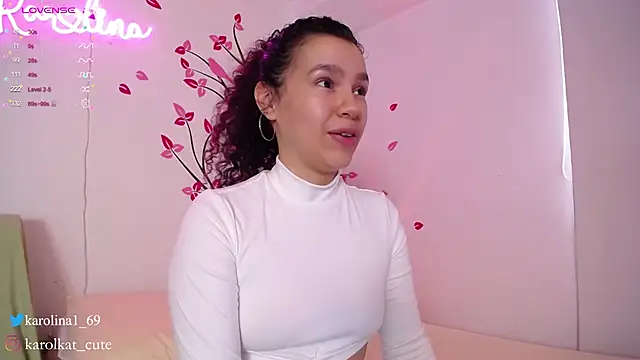 Snapshot of Karolina_1 chatting on 03-01-25, 02:34 Karolina 1 online show from 03-01-25, 02:34