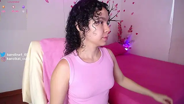 Snapshot of Karolina_1 chatting on 10-16-25, 02:18 Karolina 1 online show from 10-16-25, 02:18