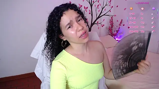 Karolina 1 online show from 03-04-26, 08:59