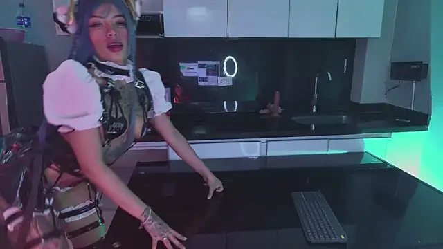 Scarlett collins02 online show from 01-13-25, 01:23