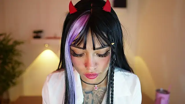 Scarlett collins02 online show from 10-04-25, 12:30