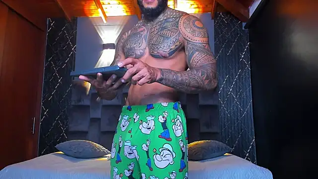 muscle man16 online show from 12-13-24, 02:32