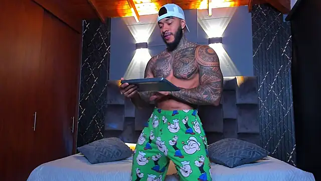muscle man16 online show from 12-18-24, 02:28