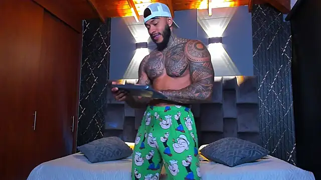 muscle man16 online show from 12-19-24, 01:07