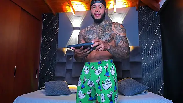 muscle man16 online show from 12-25-24, 08:50