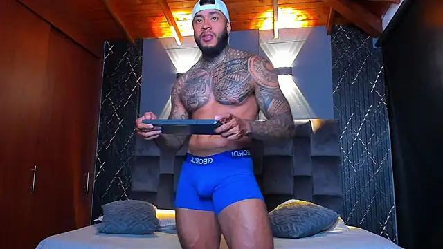 muscle man16 online show from 01-12-25, 05:01