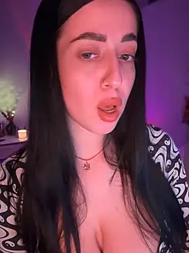 Snapshot of Emylia chatting on 01-06-25, 11:31 Emylia online show from 01-06-25, 11:31