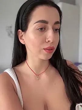 Snapshot of Emylia chatting on 01-24-25, 01:03 Emylia online show from 01-24-25, 01:03