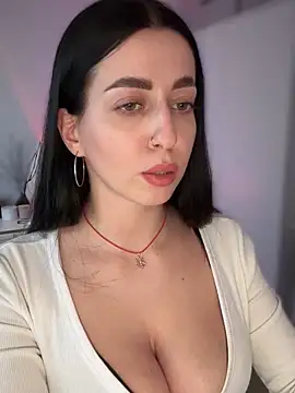 Snapshot of Emylia chatting on 01-25-25, 05:30 Emylia online show from 01-25-25, 05:30