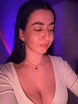 Snapshot of Emylia chatting on 01-28-25, 09:08 Emylia online show from 01-28-25, 09:08