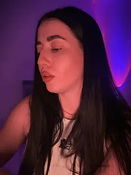 Snapshot of Emylia chatting on 02-27-25, 01:05 Emylia online show from 02-27-25, 01:05