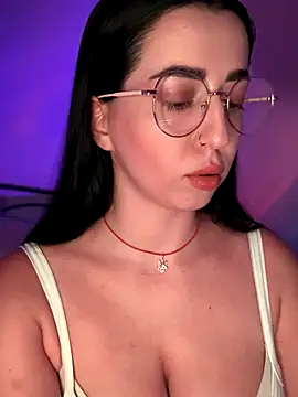 Snapshot of Emylia chatting on 10-10-25, 03:00 Emylia online show from 10-10-25, 03:00