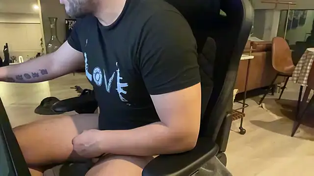 HungandThickLatin online show from 02-15-25, 12:33