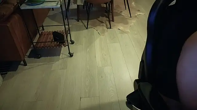 HungandThickLatin online show from 10-14-25, 01:39