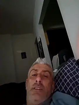 Snapshot of cuci45 chatting on 02-21-26, 02:01 cuci45 online show from 02-21-26, 02:01