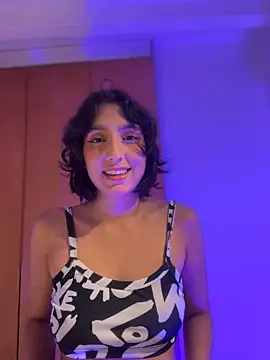 aurora xoxo online show from 01-17-25, 05:11